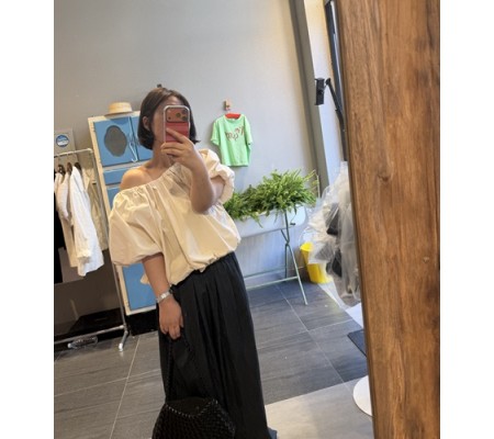 제니오프숄더퍼프블라