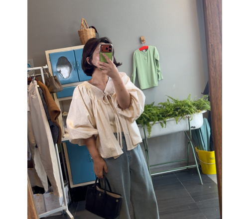 빈스 자수 블라우스